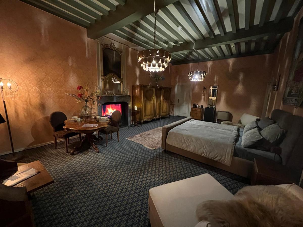 Logies Aan De Dam Hotel Middelburg Bagian luar foto