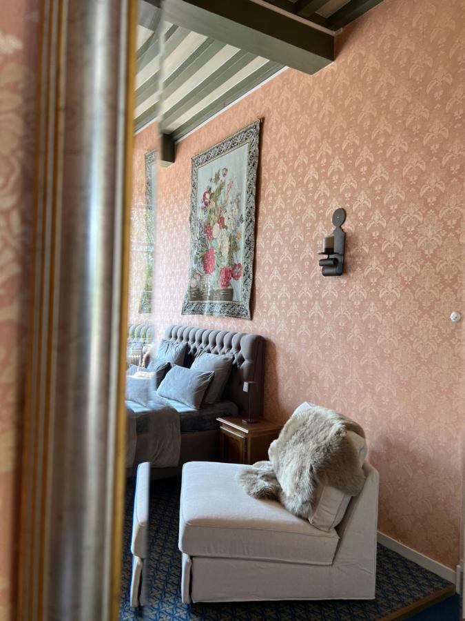 Logies Aan De Dam Hotel Middelburg Bagian luar foto